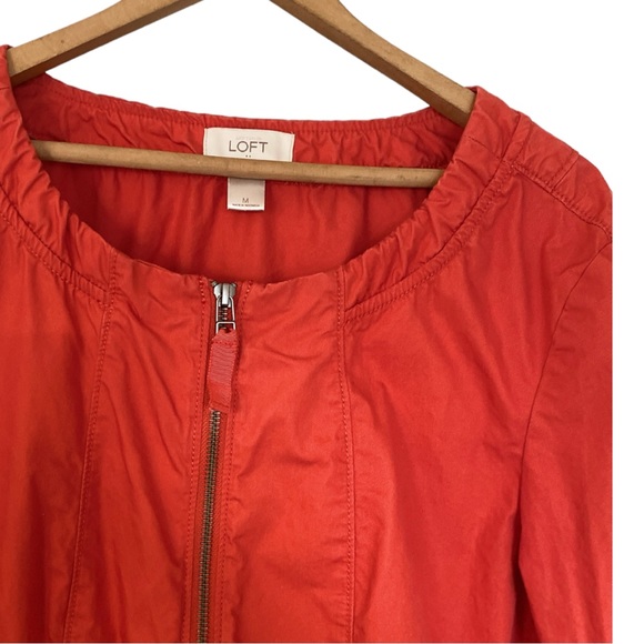 Ann Taylor LOFT Peplum Jacket Coral Red Orange Lightweight Unlined Zip sz M - Picture 3 of 11